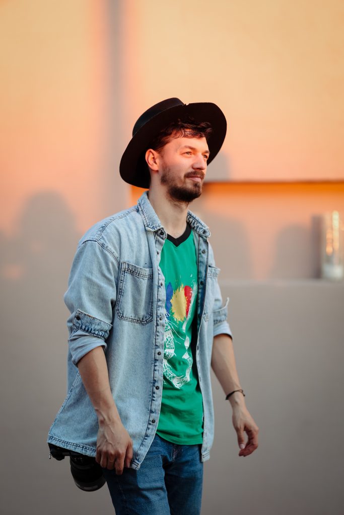 671EE750-F3E3-4967-9299-303EFCA5C897